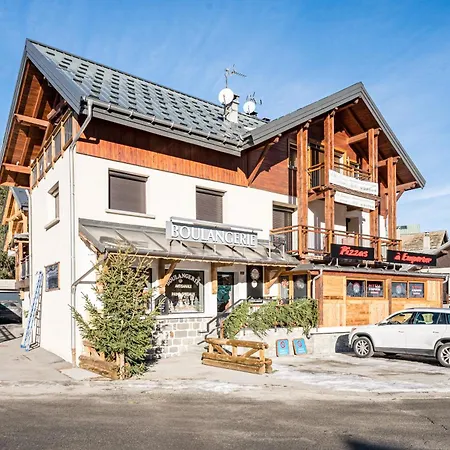 La Source Apartment *